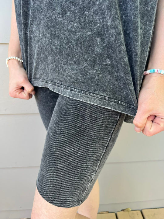 Onyx Ribbed Biker Short