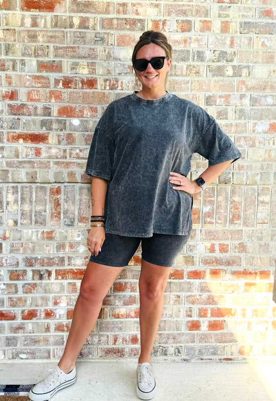 Onyx Mama Oversized Tee