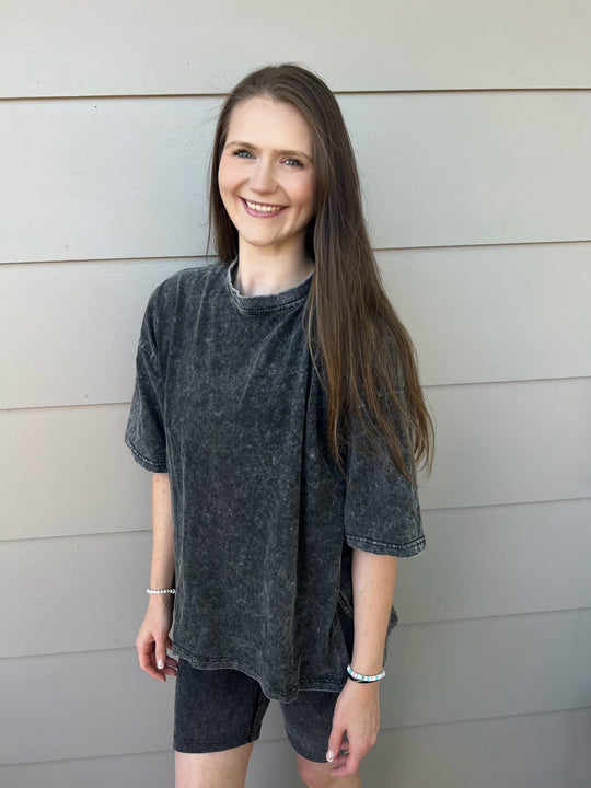Onyx Mama Oversized Tee